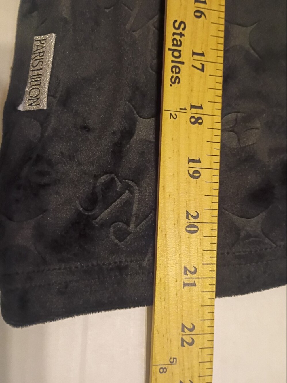 Paris Hilton Women's Black Velour Crop Top with 'PARIS' Logo Sz L - Picture 7 of 7